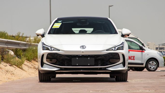 Новый MG 7, 2.0 л, 2025 в Дубае от Dresden Motors Белый цвет. Китайская | AUTO.AE