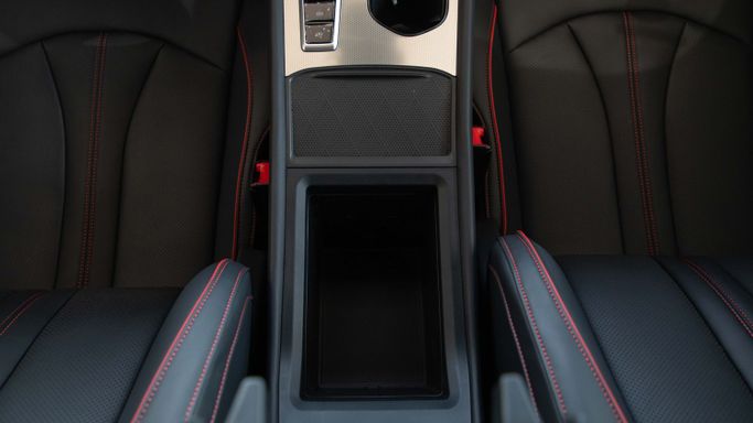 Новый MG 7, 2.0 л, 2025 в Дубае от Dresden Motors Белый цвет. Китайская | AUTO.AE