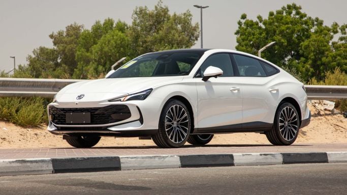 Новый MG 7, 2.0 л, 2025 в Дубае от Dresden Motors Белый цвет. Китайская | AUTO.AE