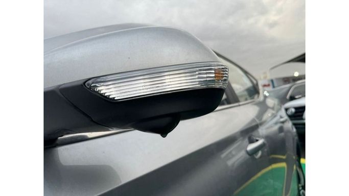 New MG ZS II Facelift, 1.5 l, 2023 in Dubai by Mohamed Hakim Motors, Silver color. GCC Specs | AUTO.AE