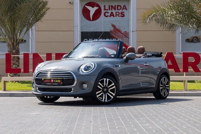 Used MINI Cabrio Cooper III Facelift, 1.5 l, 2020 in Dubai by Linda Cars, Grey color. GCC Specs | AUTO.AE