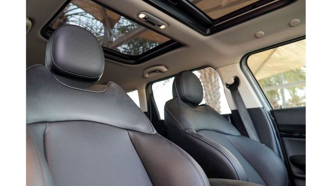 Used MINI Clubman Cooper D II Facelift, 2.0 l, 2021 in Dubai by Linda Cars, Grey color. Japanese Specs | AUTO.AE