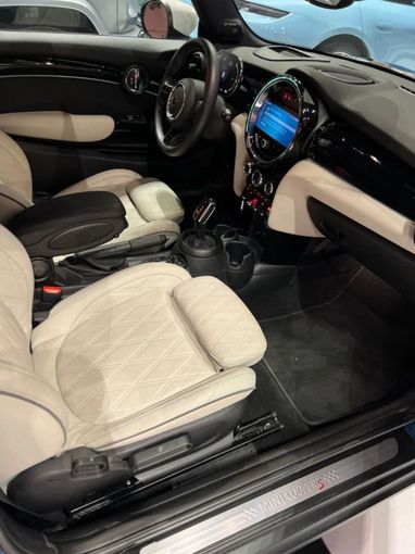 Подержанный MINI Hatch Cooper S III (F55/F56) Рестайлинг 2, 2.0 л, 2023 в Дубае от A Class Motors Синий цвет.  | AUTO.AE