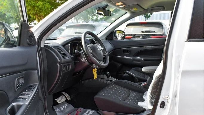جديدة Mitsubishi ASX أنا شد الوجه 3, 2.0 l, 2023 في في دبي من High Line Auto، اللون أبيض. أخرى | AUTO.AE