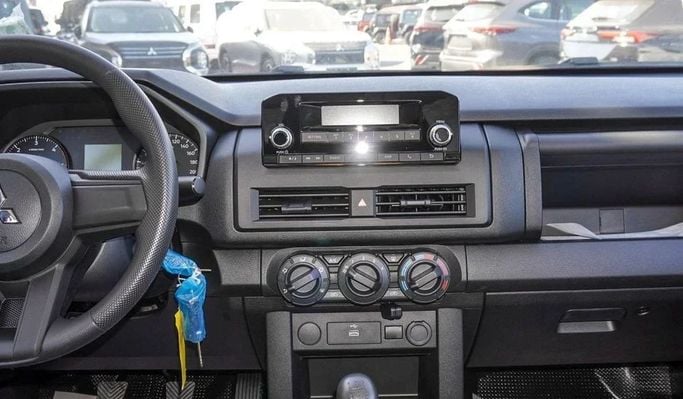 جديدة Mitsubishi L200 سادساً, 2.4 l, 2025 في في دبي من High Line Auto، اللون أسود. أخرى | AUTO.AE