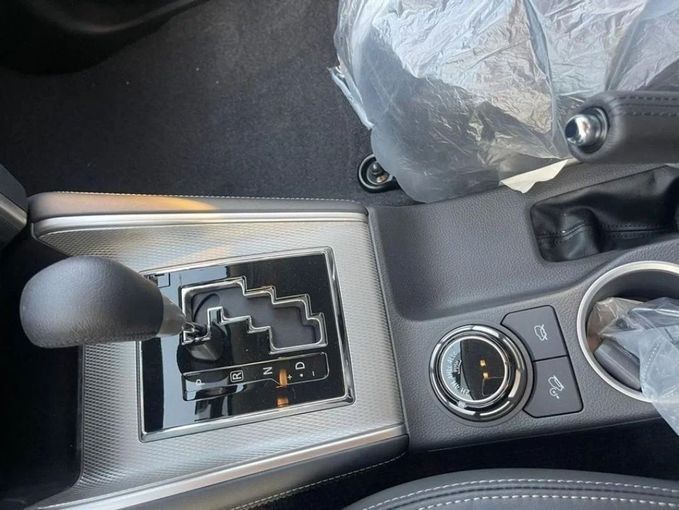 New Mitsubishi L200 V Facelift, 2.4 l, 2023 in Dubai by Mohamed Hakim Motors, Black color. Other | AUTO.AE
