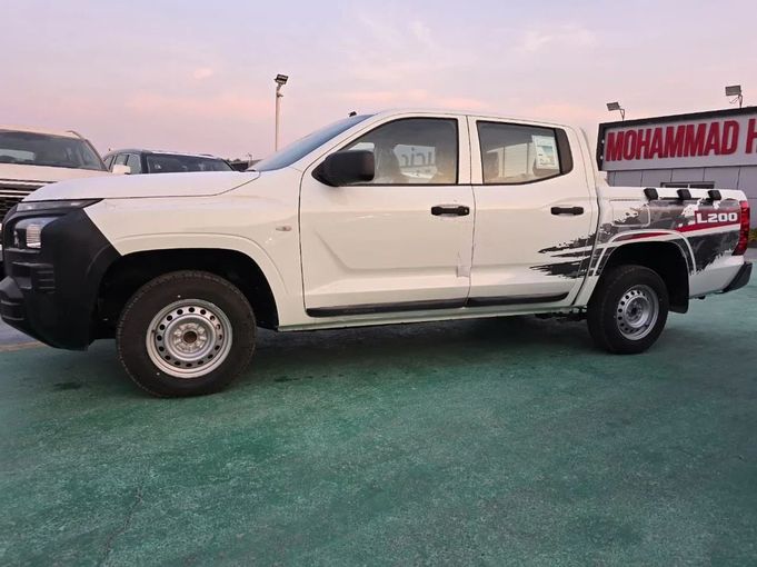 New Mitsubishi L200 VI, 2.4 l, 2024 in Dubai by Mohamed Hakim Motors, White color. Other | AUTO.AE