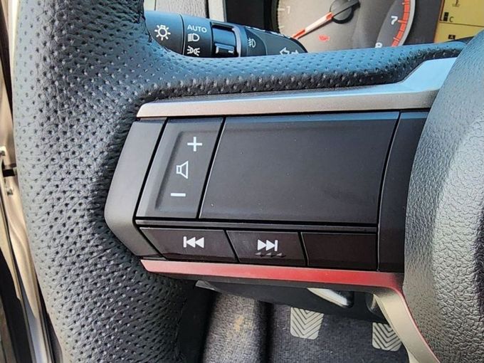 New Mitsubishi L200 V Facelift, 2.4 l, 2024 in Dubai by Mohamed Hakim Motors, Silver color. Other | AUTO.AE