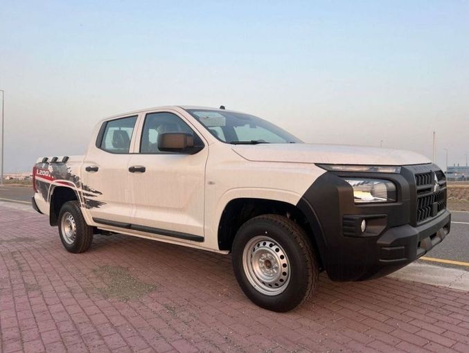 New Mitsubishi L200 V Facelift, 2.4 l, 2024 in Dubai by Mohamed Hakim Motors, White color. Other | AUTO.AE