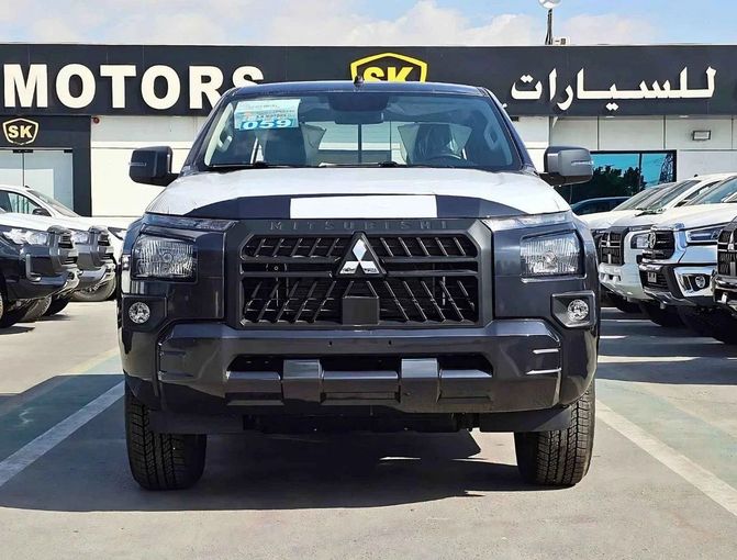 Новый Mitsubishi L200 VI, 2.4 л, 2024 в Дубае от SK Motors Серый цвет. GCC | AUTO.AE