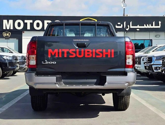 Новый Mitsubishi L200 VI, 2.4 л, 2024 в Дубае от SK Motors Серый цвет. GCC | AUTO.AE