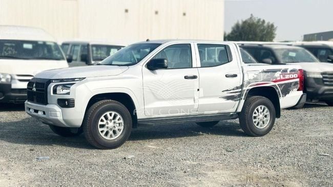 Новый Mitsubishi L200 V Рестайлинг, 2.4 л, 2024 в Дубае от Falcons GT Motors FZCO Белый цвет. GCC | AUTO.AE