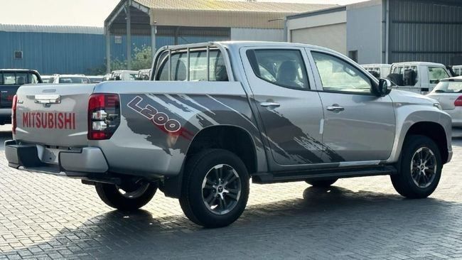 Новый Mitsubishi L200 V Рестайлинг, 2.4 л, 2023 в Дубае от Falcons GT Motors FZCO Серебристый цвет. Other | AUTO.AE