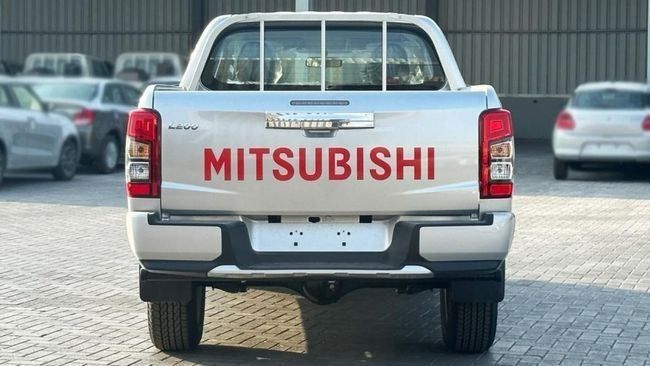 Новый Mitsubishi L200 V Рестайлинг, 2.4 л, 2023 в Дубае от Falcons GT Motors FZCO Серебристый цвет. Other | AUTO.AE