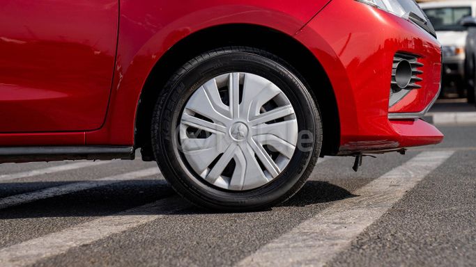 Подержанный Mitsubishi Mirage VI Рестайлинг 2, 1.2 л, 2024 в Дубае от Milele Красный цвет. Other | AUTO.AE