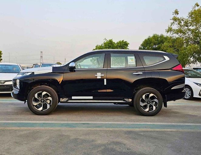 New Mitsubishi Montero Sport III Facelift, 3.0 l, 2025 in Dubai by SK Motors, Black color. GCC Specs | AUTO.AE