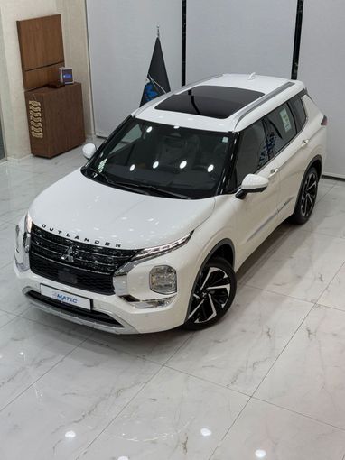 New Mitsubishi Outlander IV Facelift, 2.4 l, 2025 in Dubai by 4 Matic Motors, White color. GCC Specs | AUTO.AE