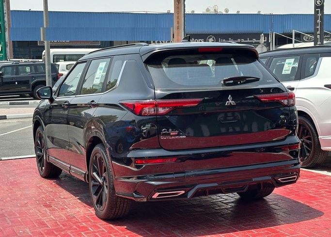 جديدة Mitsubishi Outlander IV, 2.5 l, 2023 في في دبي من Philippine Used Cars Showroom، اللون أسود. مواصفات الخليج | AUTO.AE