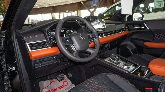 جديدة Mitsubishi Outlander IV, 2.5 l, 2025 في في دبي من High Line Auto، اللون أسود. مواصفات الخليج | AUTO.AE