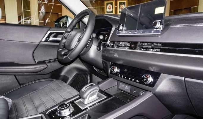 جديدة Mitsubishi Outlander IV, 2.5 l, 2025 في في دبي من High Line Auto، اللون فضي. مواصفات الخليج | AUTO.AE