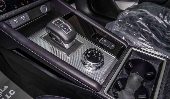 جديدة Mitsubishi Outlander IV, 2.5 l, 2024 في في دبي من High Line Auto، اللون أبيض. أخرى | AUTO.AE
