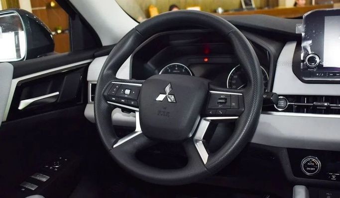 جديدة Mitsubishi Outlander IV, 2.5 l, 2023 في في دبي من High Line Auto، اللون أسود. مواصفات الخليج | AUTO.AE