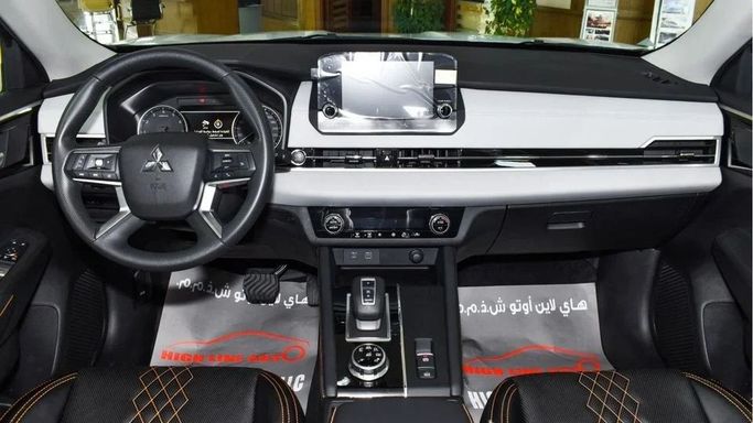جديدة Mitsubishi Outlander IV, 2.5 l, 2024 في في دبي من High Line Auto، اللون رمادي. مواصفات الخليج | AUTO.AE