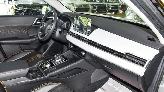 جديدة Mitsubishi Outlander IV, 2.5 l, 2024 في في دبي من High Line Auto، اللون رمادي. مواصفات الخليج | AUTO.AE