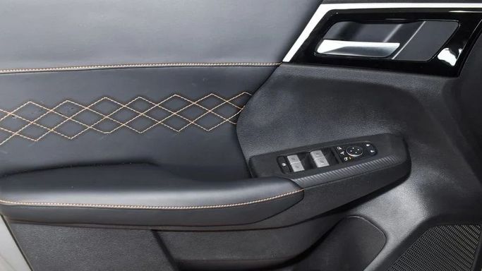 جديدة Mitsubishi Outlander IV, 2.5 l, 2024 في في دبي من High Line Auto، اللون رمادي. مواصفات الخليج | AUTO.AE