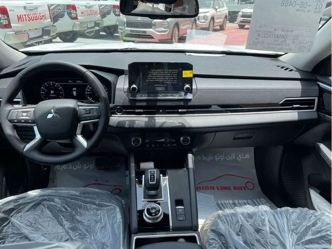 جديدة Mitsubishi Outlander IV, 2.5 l, 2023 في في دبي من High Line Auto، اللون أبيض. مواصفات الخليج | AUTO.AE