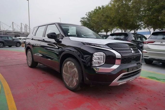 Новый Mitsubishi Outlander IV, 2.5 л, 2023 в Дубае от High Line Auto Черный цвет. GCC | AUTO.AE