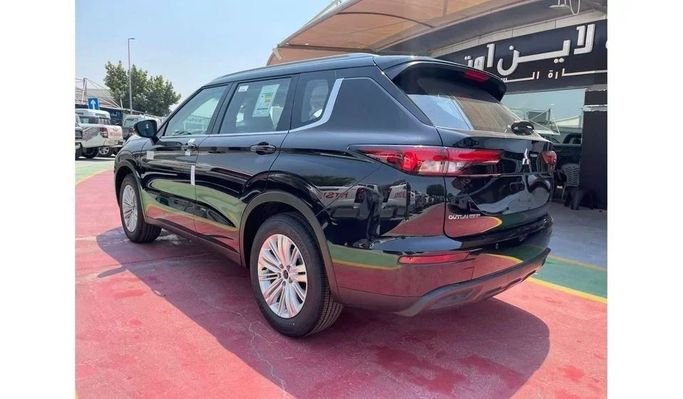 جديدة Mitsubishi Outlander IV, 2.5 l, 2023 في في دبي من High Line Auto، اللون أسود. مواصفات الخليج | AUTO.AE