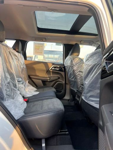 New Mitsubishi Outlander IV, 2.5 l, 2021 in Dubai by ANDIAMO MOTORS FZE, White color. GCC Specs | AUTO.AE