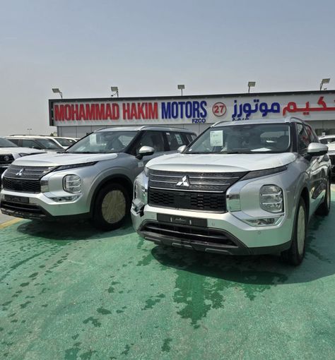 New Mitsubishi Outlander III Facelift 3, 2.4 l, 2025 in Dubai by Mohamed Hakim Motors, Silver color. GCC Specs | AUTO.AE