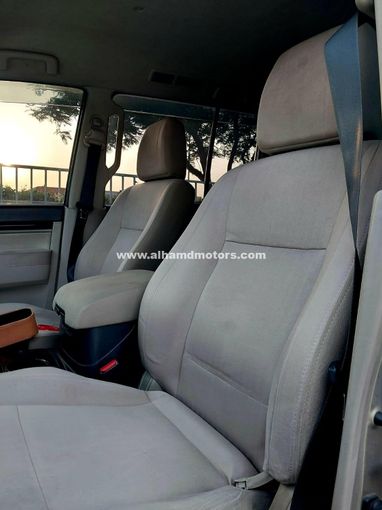 Used Mitsubishi Pajero IV Facelift 2, 3.5 l, 2015 in Dubai by Alhamd Motors, Golden color. GCC Specs | AUTO.AE