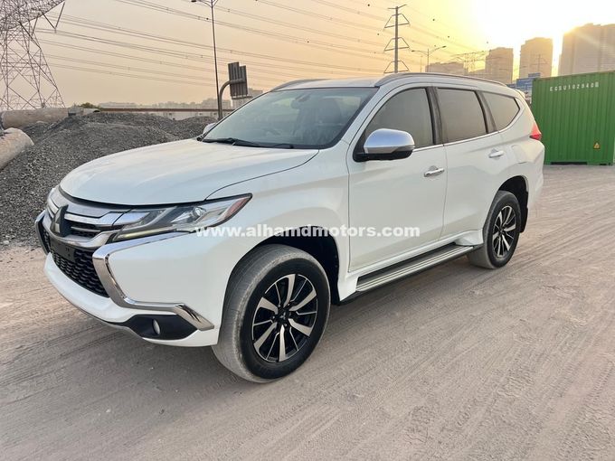 Used Mitsubishi Pajero Sport III, 2.4 l, 2018 in Dubai by Alhamd Motors, White color. Other | AUTO.AE