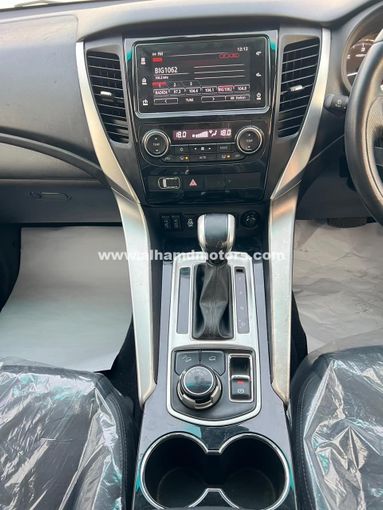 Used Mitsubishi Pajero Sport III, 2.4 l, 2018 in Dubai by Alhamd Motors, White color. Other | AUTO.AE