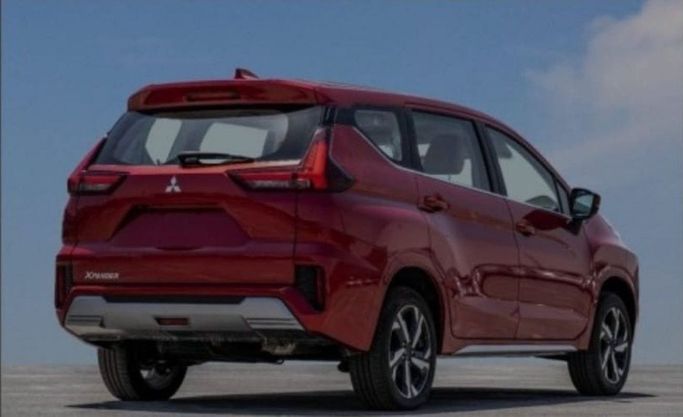 New Mitsubishi Xpander I Facelift, 1.5 l, 2024 in Dubai by Mohamed Hakim Motors, Red color. GCC Specs | AUTO.AE