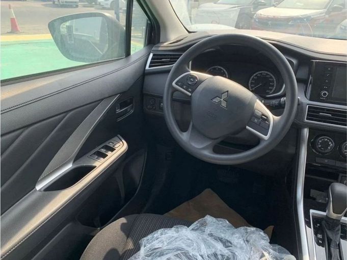 New Mitsubishi Xpander I Facelift, 1.5 l, 2024 in Dubai by Mohamed Hakim Motors, White color. GCC Specs | AUTO.AE