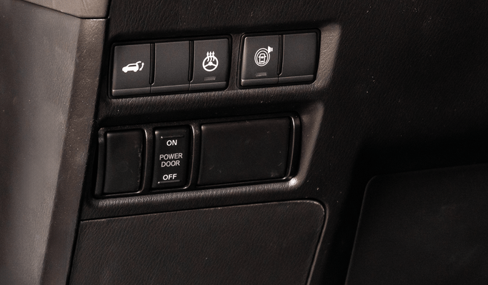 New Nissan Armada II Facelift, 5.6 l, 2024 in Dubai by Altass Motors, Brown color.  | AUTO.AE