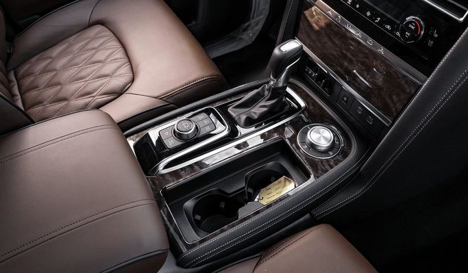 New Nissan Armada II Facelift, 5.6 l, 2024 in Dubai by Altass Motors, White color. American Specs | AUTO.AE