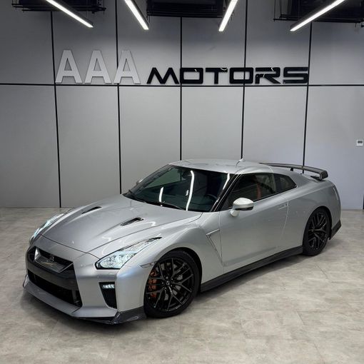 Подержанный Nissan GT-R I Рестайлинг 3, 3.8 л, 2017 в Дубае от AAA Motors Серебристый цвет. Европейская | AUTO.AE