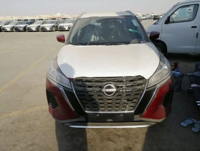New Nissan Kicks I Facelift, 1.6 l, 2023 in Dubai by Mohamed Hakim Motors, Red color. GCC Specs | AUTO.AE
