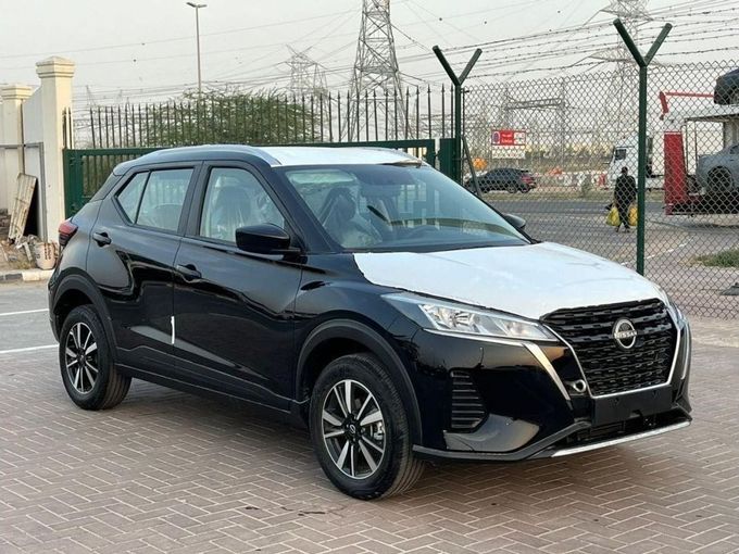 New Nissan Kicks I Facelift, 1.6 l, 2024 in Dubai by Mohamed Hakim Motors, Grey color. GCC Specs | AUTO.AE