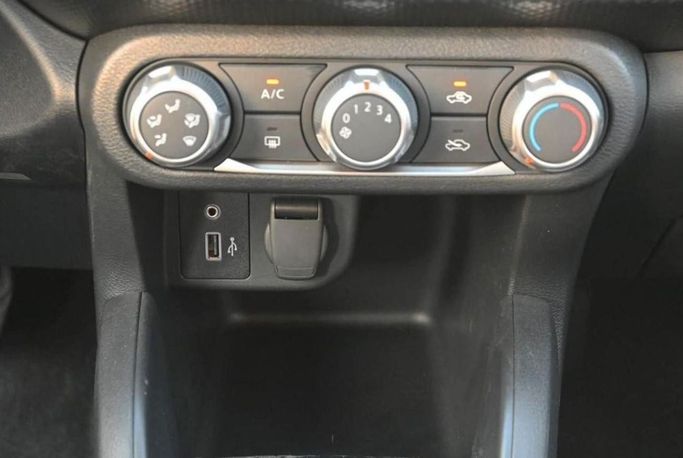 New Nissan Kicks I Facelift, 1.6 l, 2024 in Dubai by Mohamed Hakim Motors, Grey color. GCC Specs | AUTO.AE