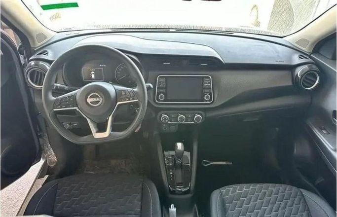 New Nissan Kicks I Facelift, 1.6 l, 2024 in Dubai by Mohamed Hakim Motors, Grey color. GCC Specs | AUTO.AE
