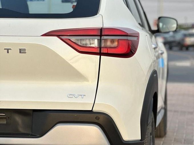 New Nissan Magnite I, 1.0 l, 2023 in Dubai by MENAMOTORS, White color. Other | AUTO.AE