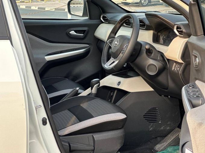 New Nissan Magnite I, 1.0 l, 2023 in Dubai by MENAMOTORS, White color. Other | AUTO.AE