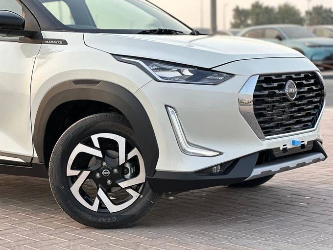 New Nissan Magnite I, 1.0 l, 2023 in Dubai by MENAMOTORS, White color. Other | AUTO.AE