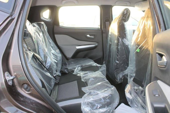 New Nissan Magnite I, 1.0 l, 2023 in Dubai by MENAMOTORS, Brown color. Other | AUTO.AE